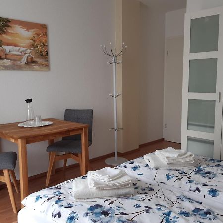 Gastezimmer Rosi Bad Klosterlausnitz Eksteriør billede