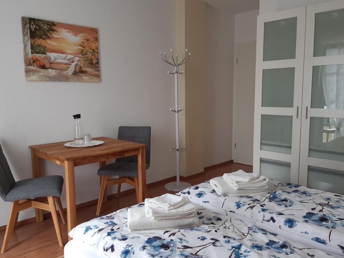 Gastezimmer Rosi Bad Klosterlausnitz Eksteriør billede