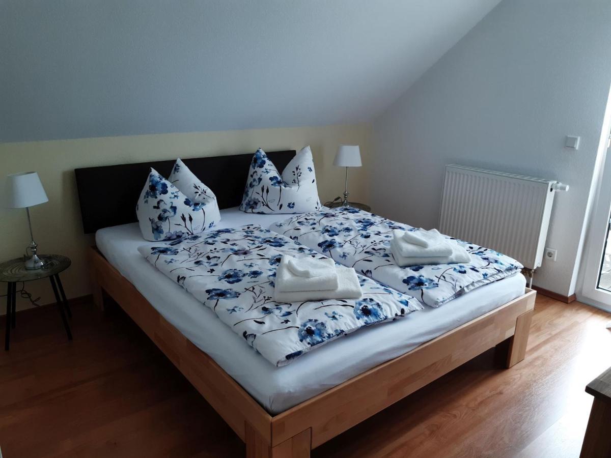Gastezimmer Rosi Bad Klosterlausnitz Eksteriør billede